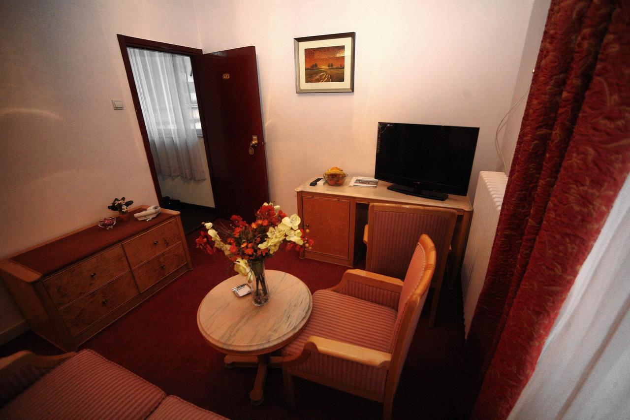 Golden Inn Hotel Majdanpek Exteriér fotografie